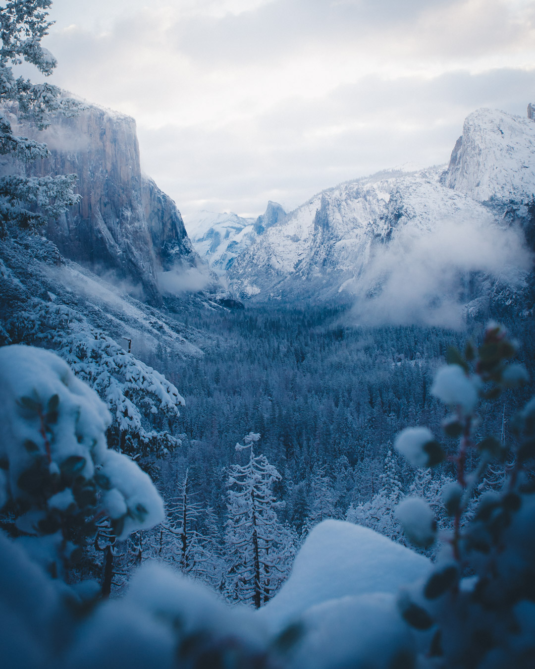 snowy winter day at tunnel view yosemite national park