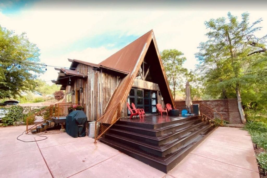 a frame cabin in sedona arizona