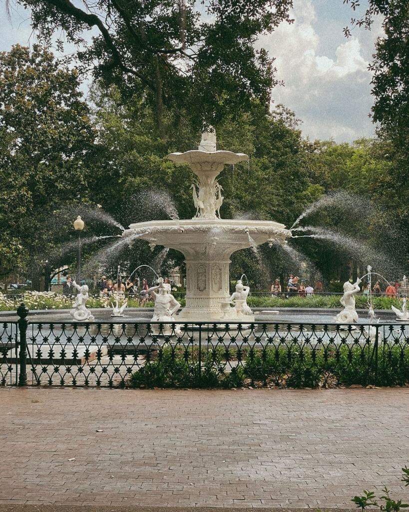 fountain at forsyth park savannah georgia