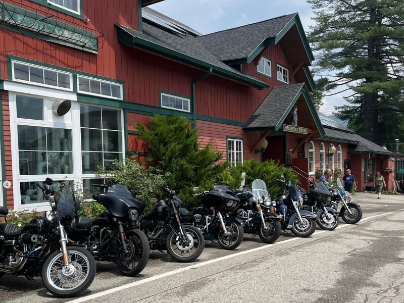 motorcycles outside Woodstock Inn Brewery in new hampshire