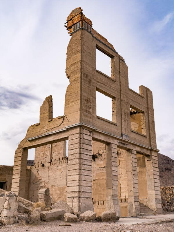 building at rhyolite ghost town death valley