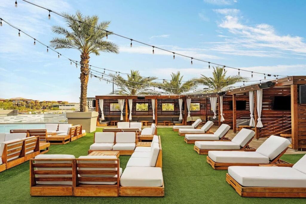 outdoor beds at W Scottsdale