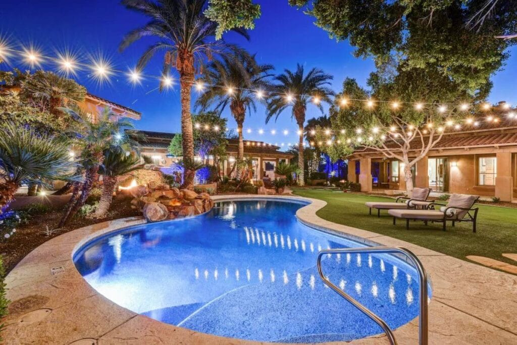outdoor pool at cochise estate scottsdale