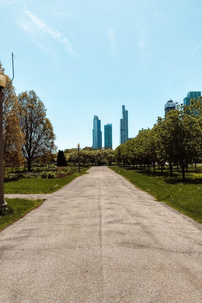 walking path on grant park chicago