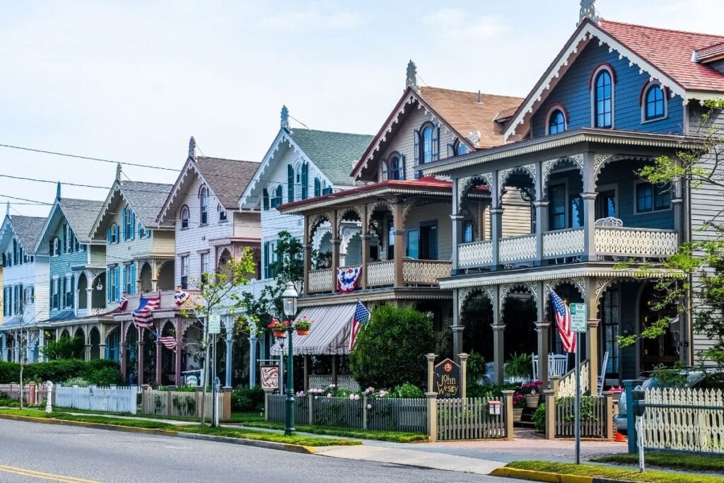 quaint houses lining the streets of cape may new jersey