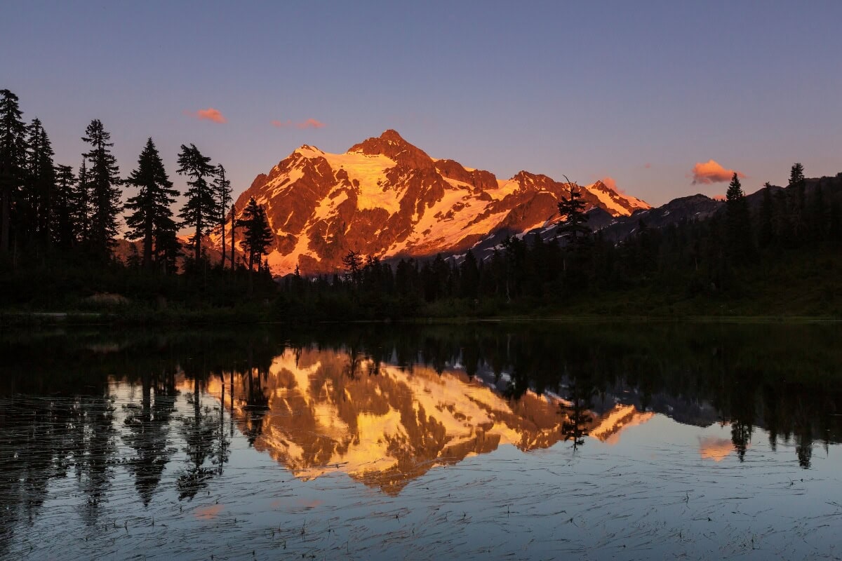 sunrise over picture lake alpine lake hike washington