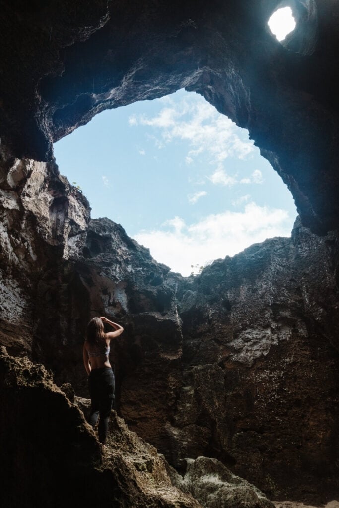 female travelers visiting cueva del indio puerto rico